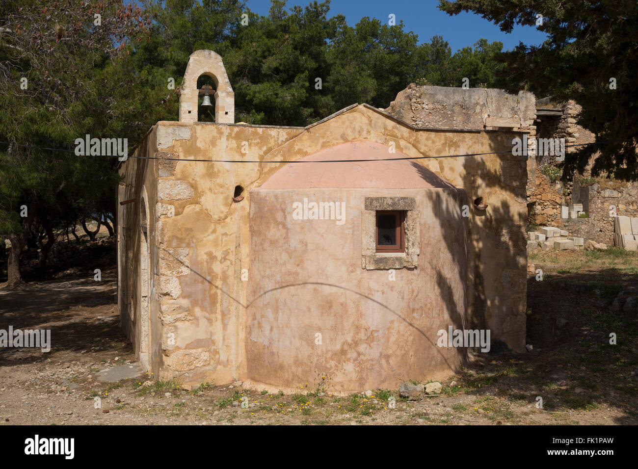 L'église orthodoxe d'Agios Theodoros Trichinas dans le domaine du fort de Rethymnon., Crète, Grèce. Banque D'Images