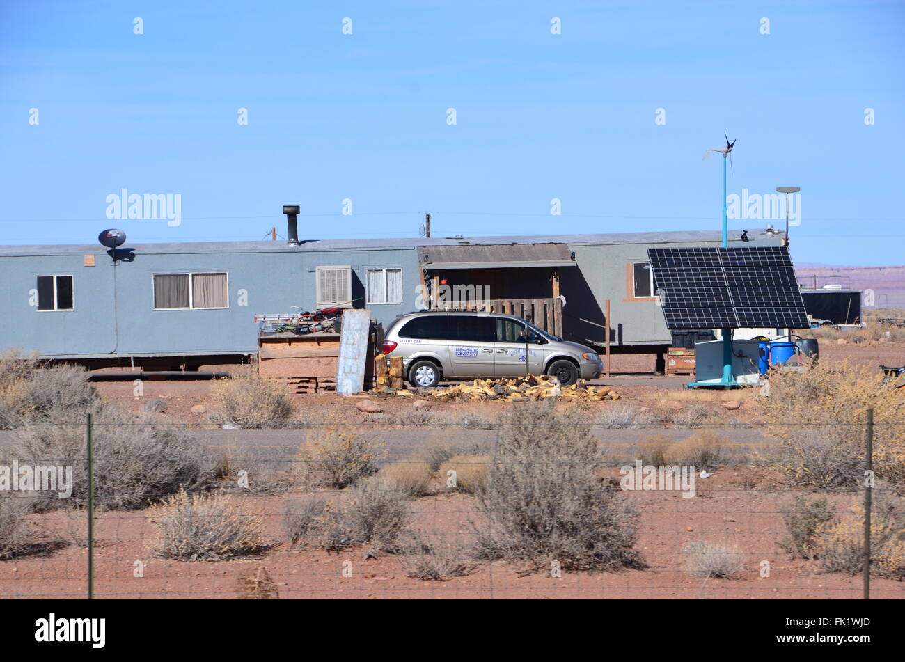 Réserve indienne navajo des baraques de logement voitures de la pauvreté Banque D'Images