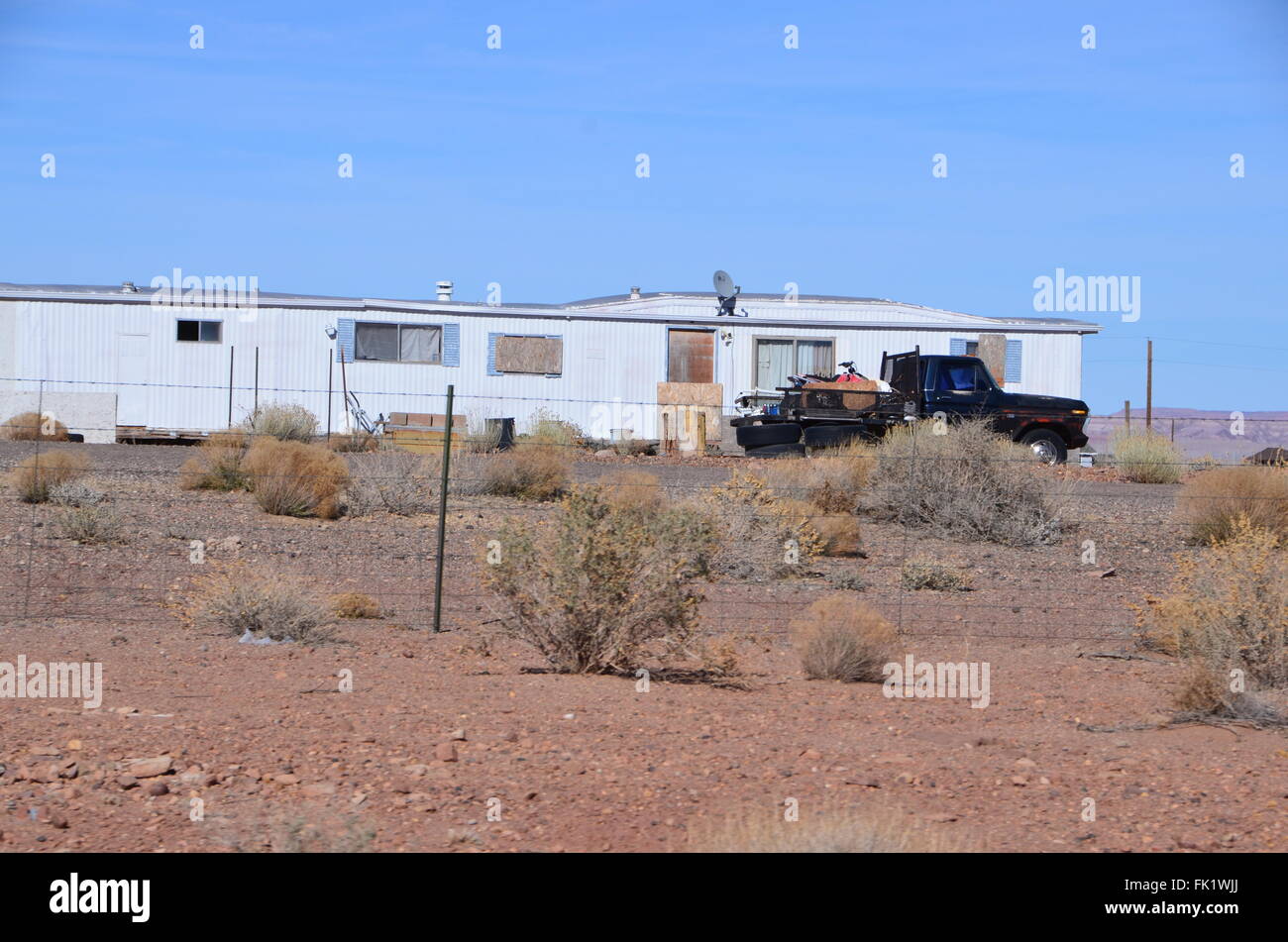 Réserve indienne navajo des baraques de logement voitures de la pauvreté Banque D'Images