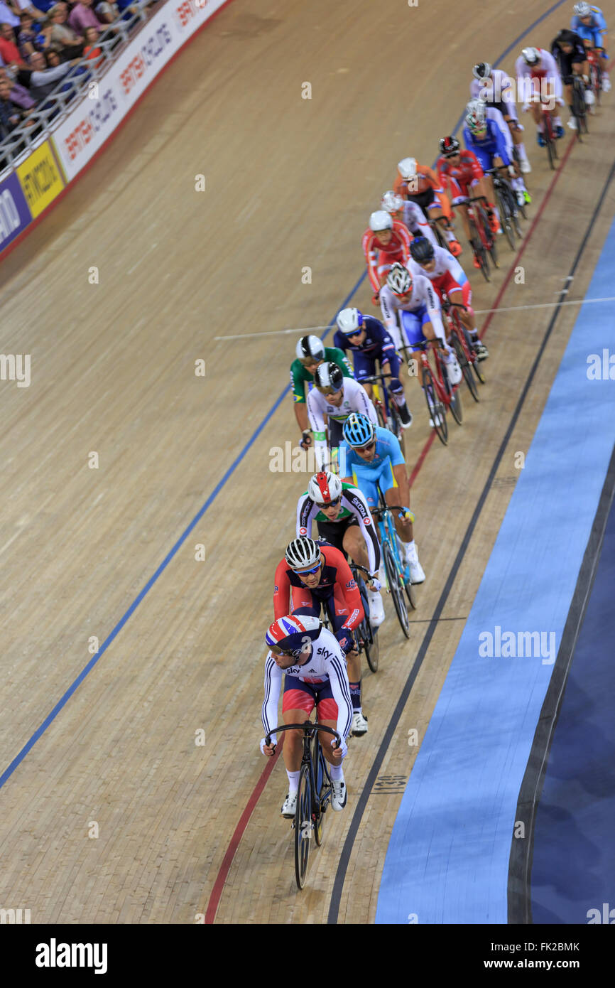 Londres, Royaume-Uni, le 5 mars 2016. 2016 UCI Cyclisme sur Piste Championnats du monde. Mark Cavendish la Grande-Bretagne participe à la ronde finale de l'Omnium, le point's Race. Il a terminé 6e au total à la fin de l'événement de deux jours avec un total de 161 points. Credit : Clive Jones/Alamy Live News Banque D'Images