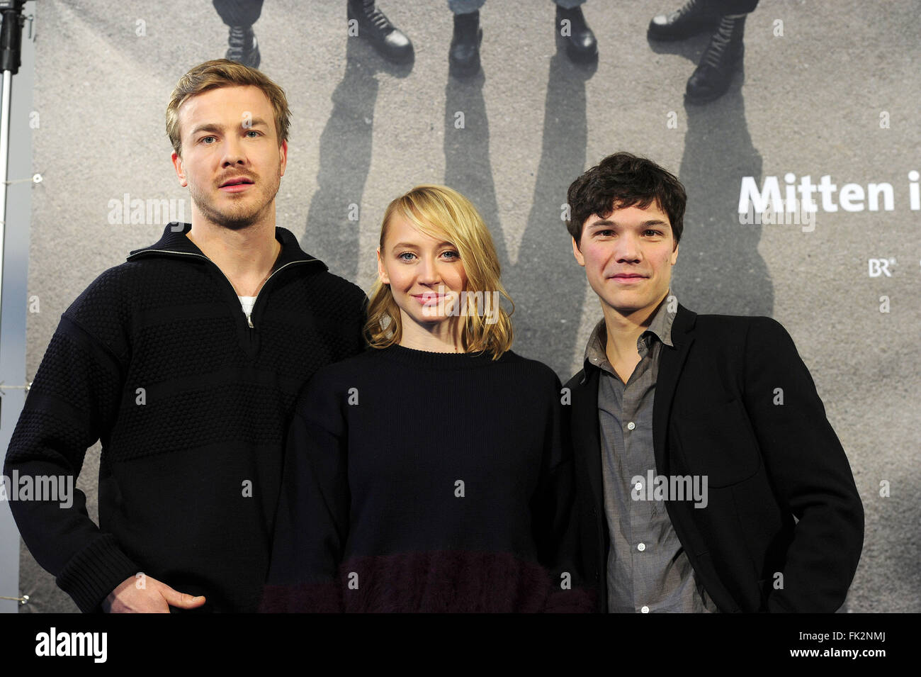 Photocall pour ARD trilogy 'Mitten in Deutschland : NSU' au café im Zeughaus comprend : Albrecht Schuch, Anna Maria Mühe, Sebastian Urzendowsky Où : Berlin, Allemagne Quand : 04 Oct 2016 Banque D'Images