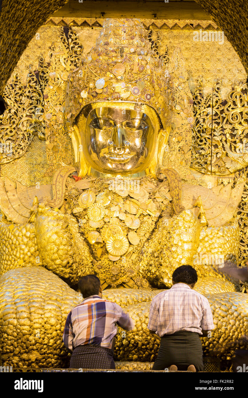 L'Asie, l'Asie du Sud-Est, le Myanmar, Mandalay, Temple du Bouddha Mahamuni Banque D'Images
