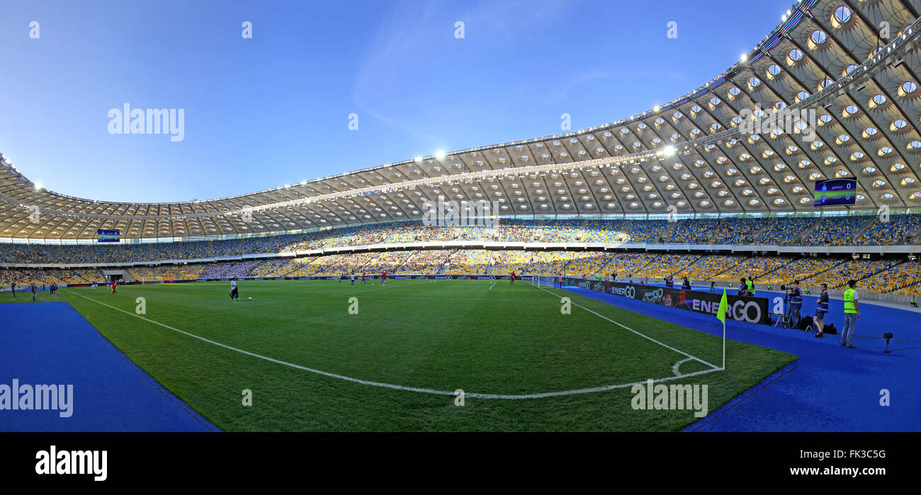 Vue panoramique du stade olympique (NSC Olimpiysky) à Kiev, Ukraine Banque D'Images