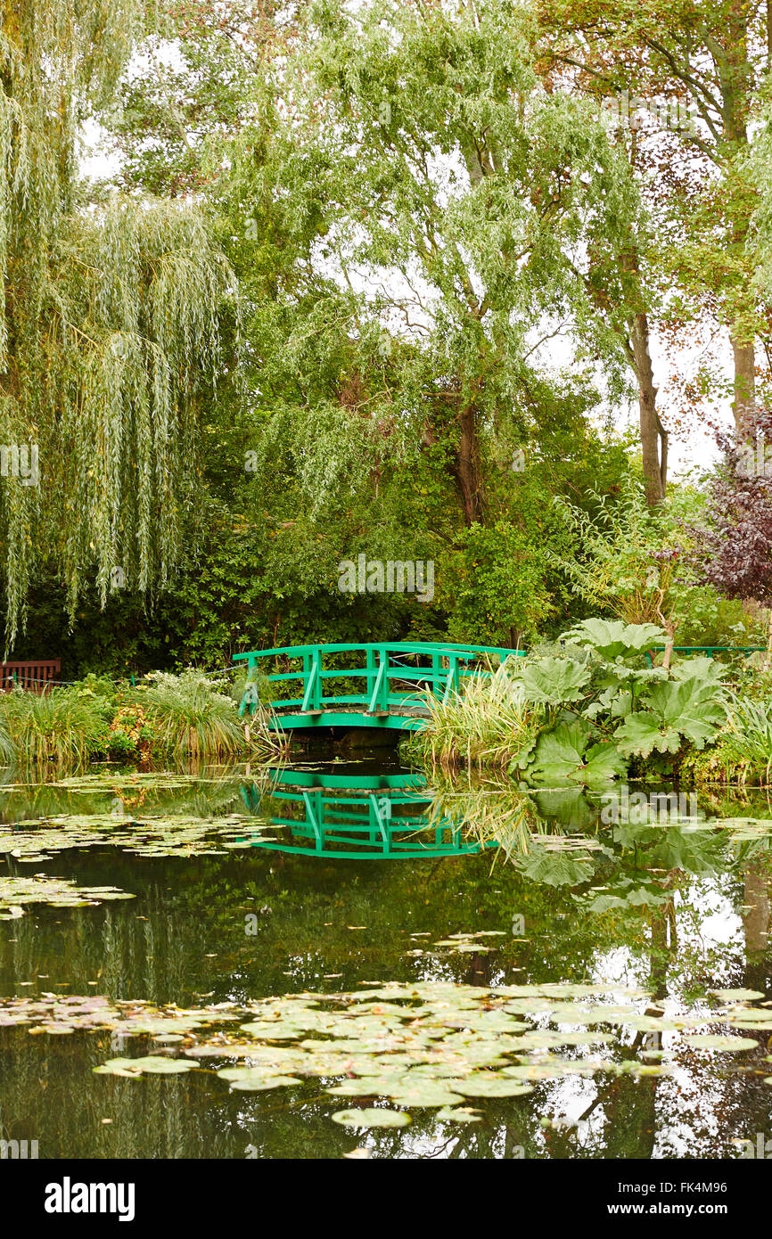Jardins du pont et de l'étang de Giverny monet Banque D'Images