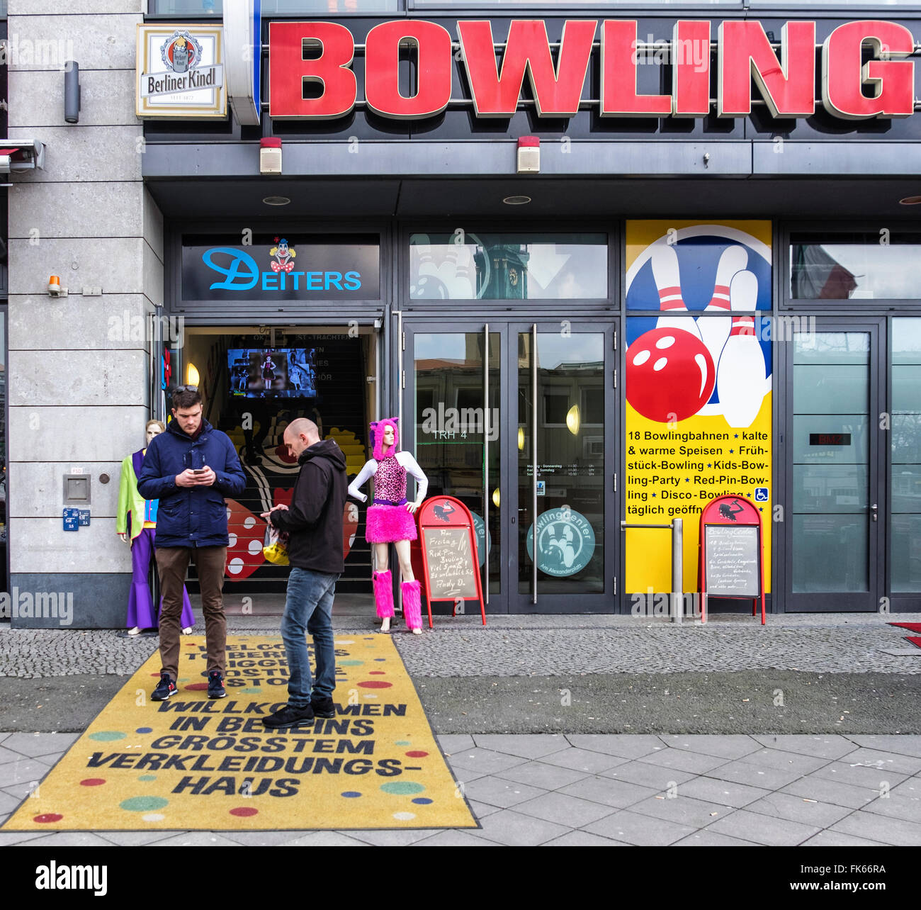 Bowling à Alexanderplatz, Berlin Banque D'Images