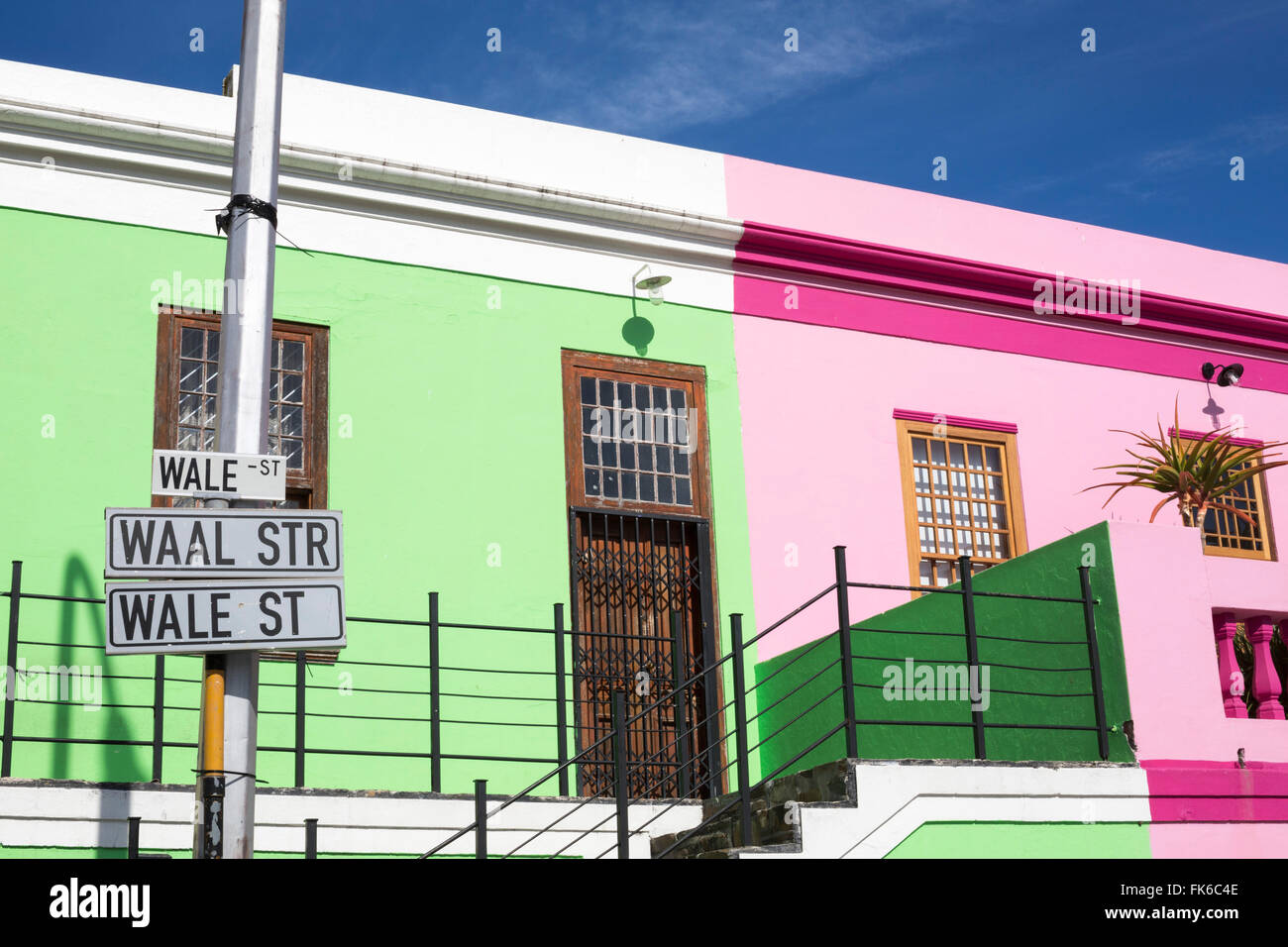 Chalets colorés, Bo Kaap district Cape Malay, Cape Town, Afrique du Sud, l'Afrique Banque D'Images