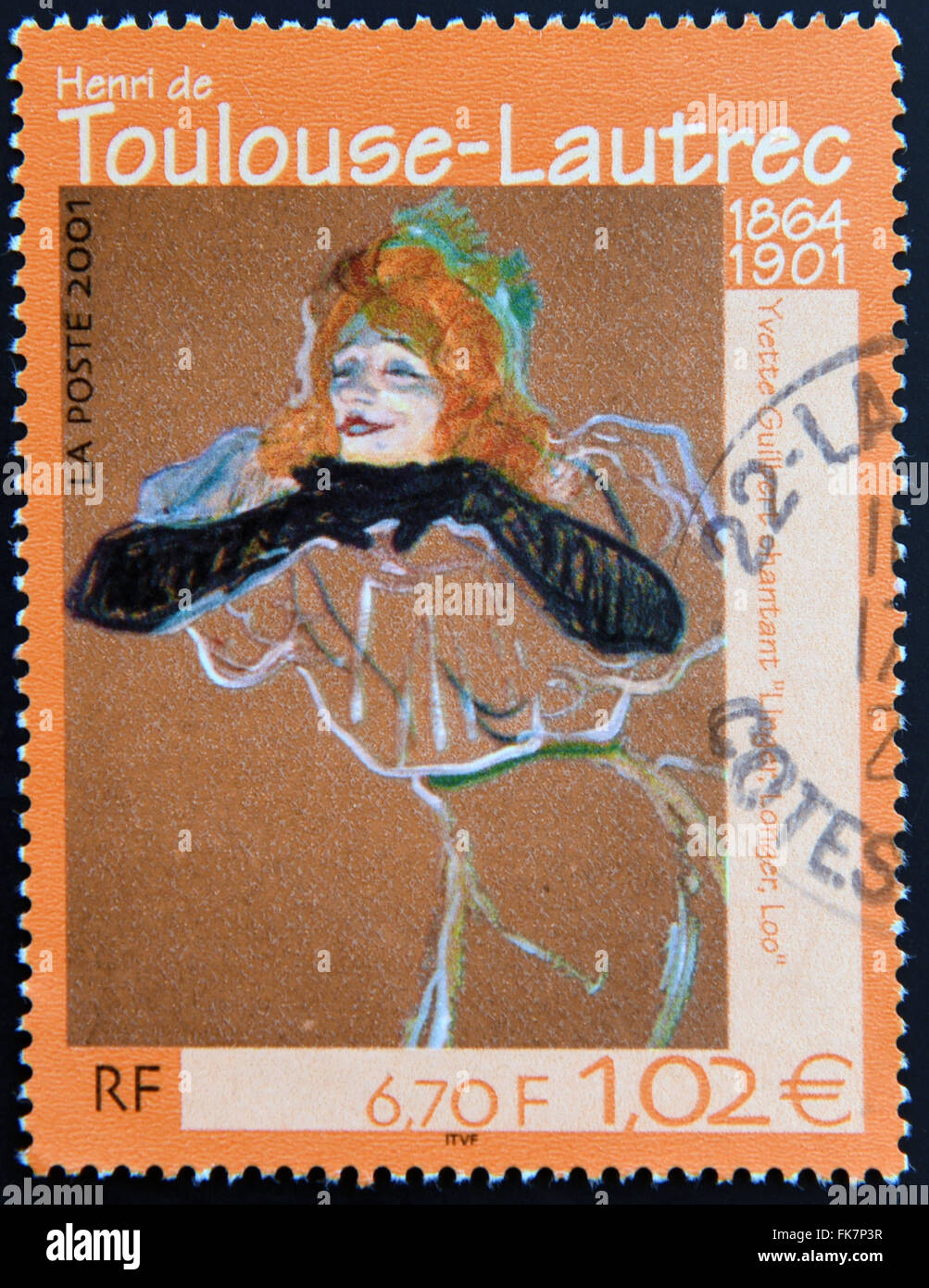 FRANCE - circa 2001 : timbre imprimé en France montre portrait de l'actrice et chanteuse française Yvette Guilbert Banque D'Images