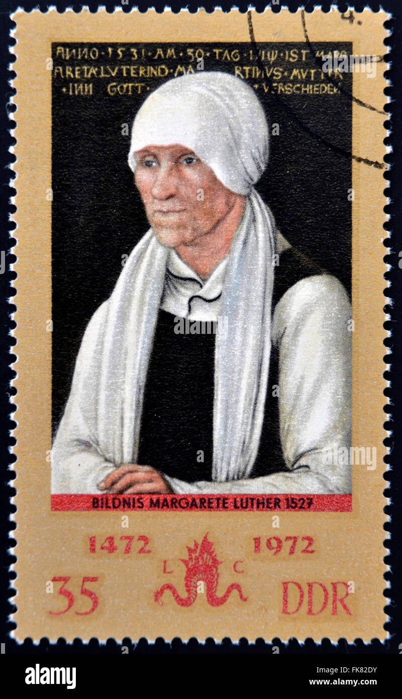 Allemagne - 1972 : timbre imprimé dans l'Allemagne de l'Est montre une peinture de l'artiste Lucas Cranach 'Portrait de Margarete Luther' Banque D'Images