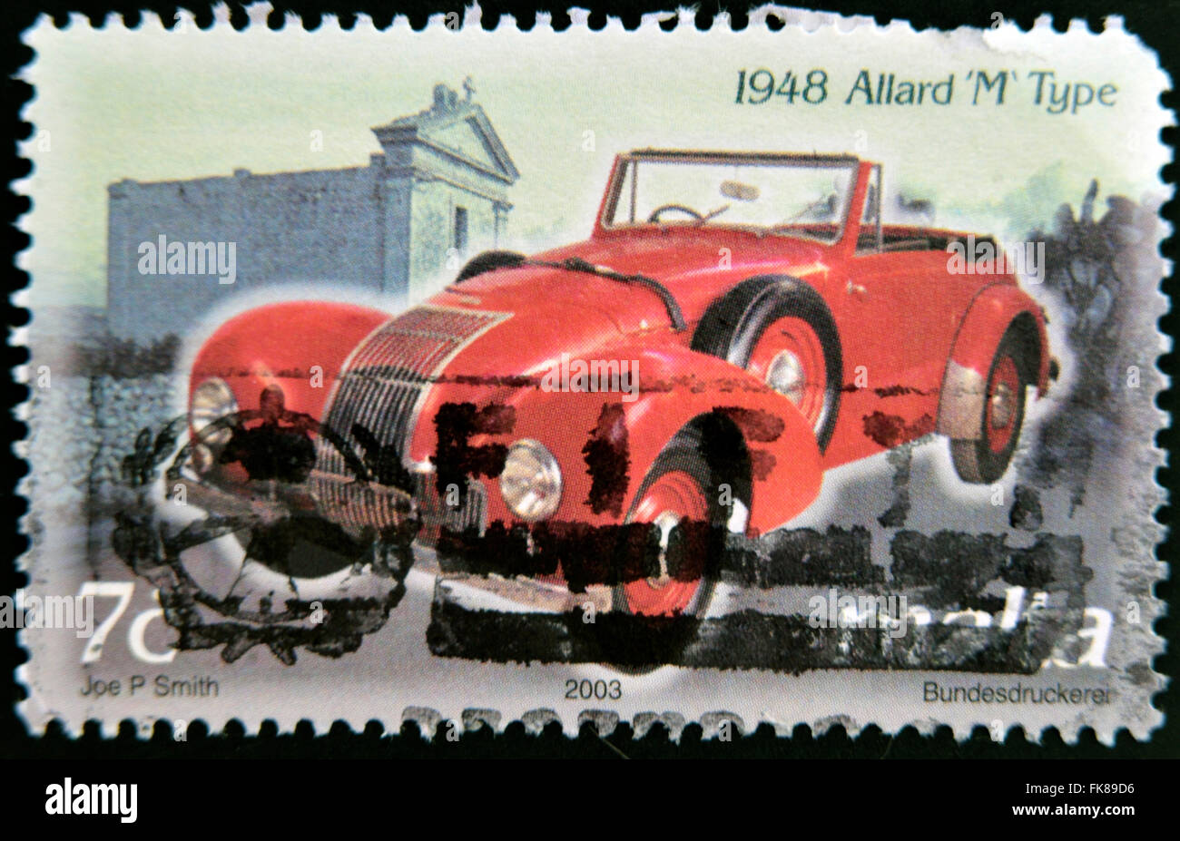 Malte - circa 2003 : timbre imprimé en Malte montre une voiture, 1948 Allard M Type, vers 2003 Banque D'Images