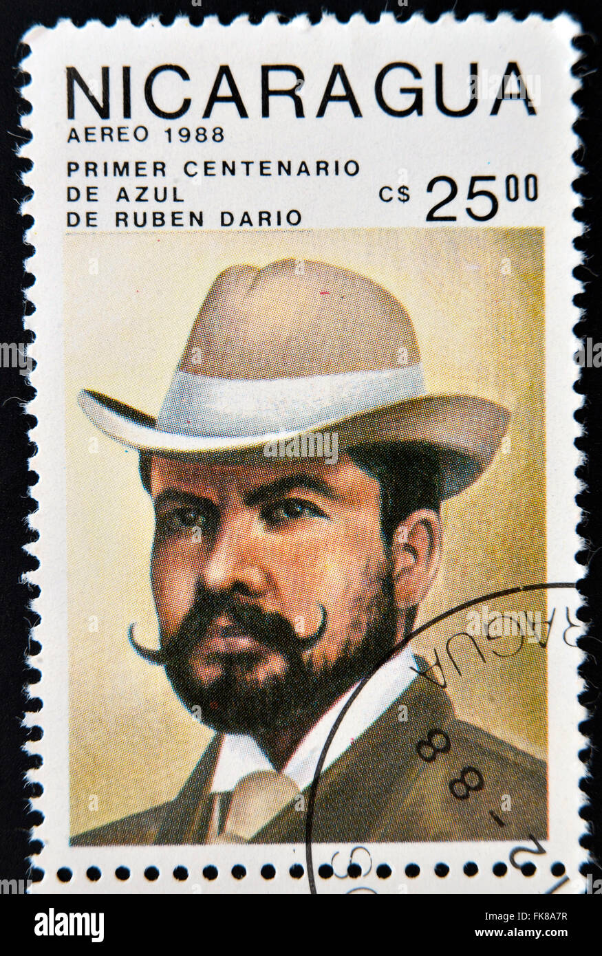 NICARAGUA - circa 1988 : timbre imprimé en Nicaragua présente le poète nicaraguayen Ruben Dario, vers 1988 Banque D'Images