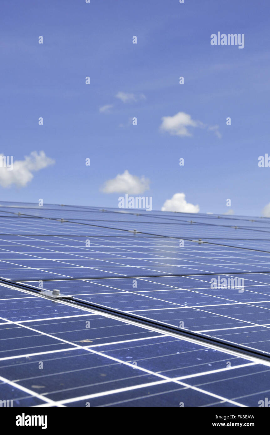 Les panneaux d'énergie solaire Banque D'Images