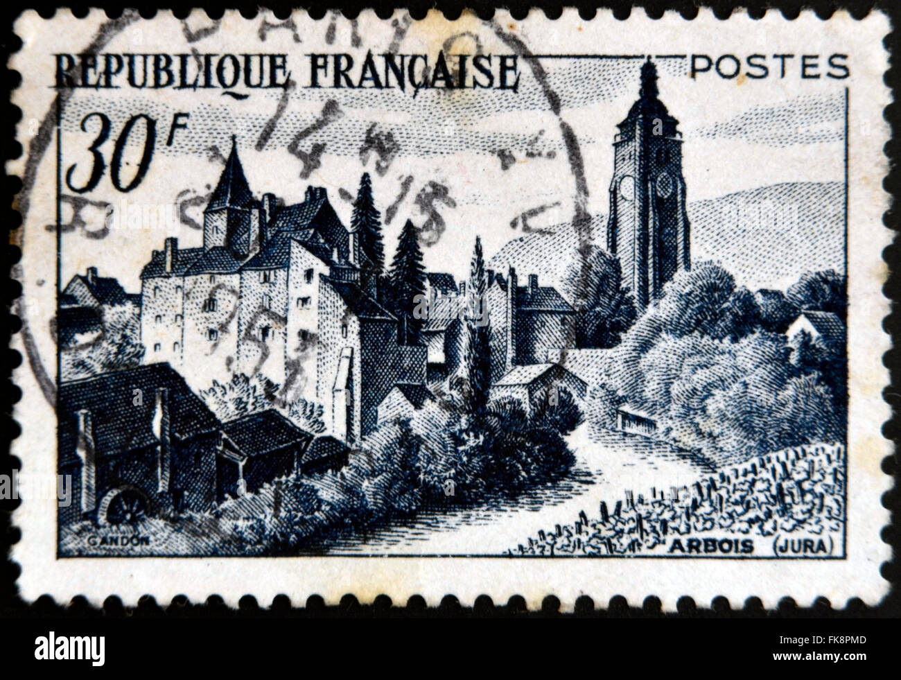 FRANCE - circa 1951 : timbre imprimé en France montre Château Bontemps, Arbois, vers 1951 Banque D'Images