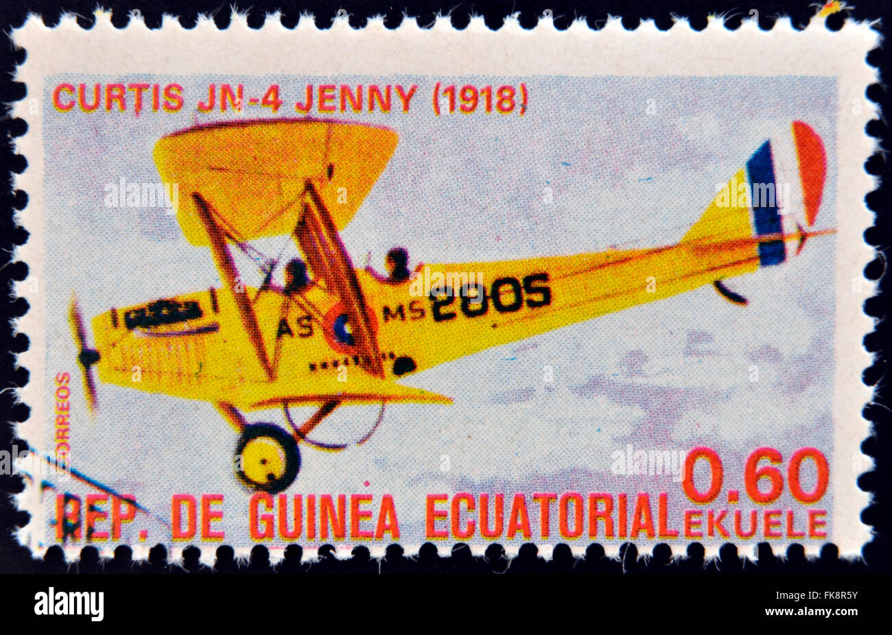 Guinée Équatoriale - circa 1974 : timbre imprimé en Guinée dédié à l'histoire de l'aviation présente Curtiss JN-4 'Jenny', 1918 Banque D'Images