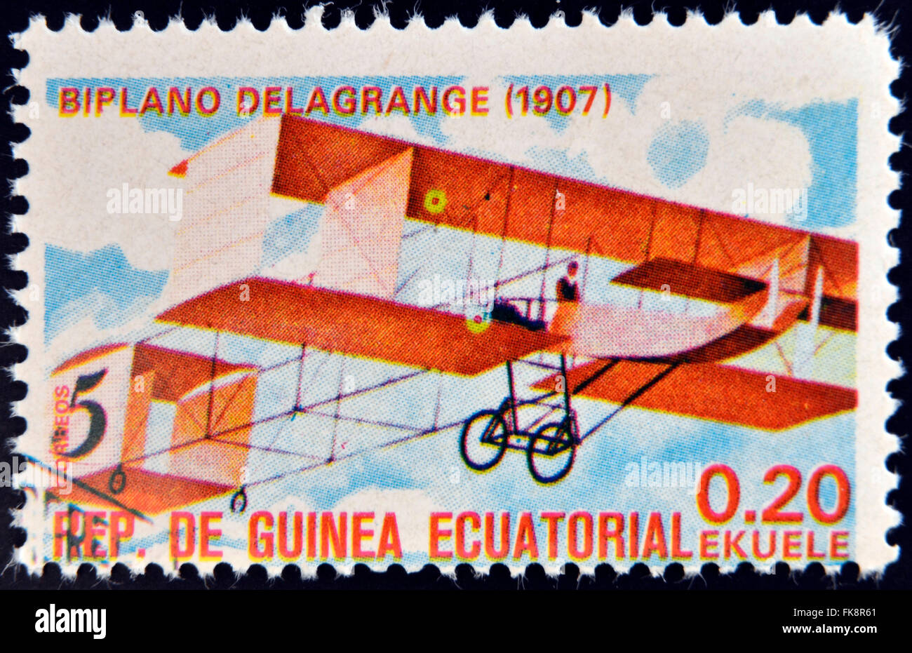 Guinée Équatoriale - circa 1974 : timbres en Guinée dédié à l'histoire de l'aviation biplan voisin montre 1907 de Delagrange Banque D'Images