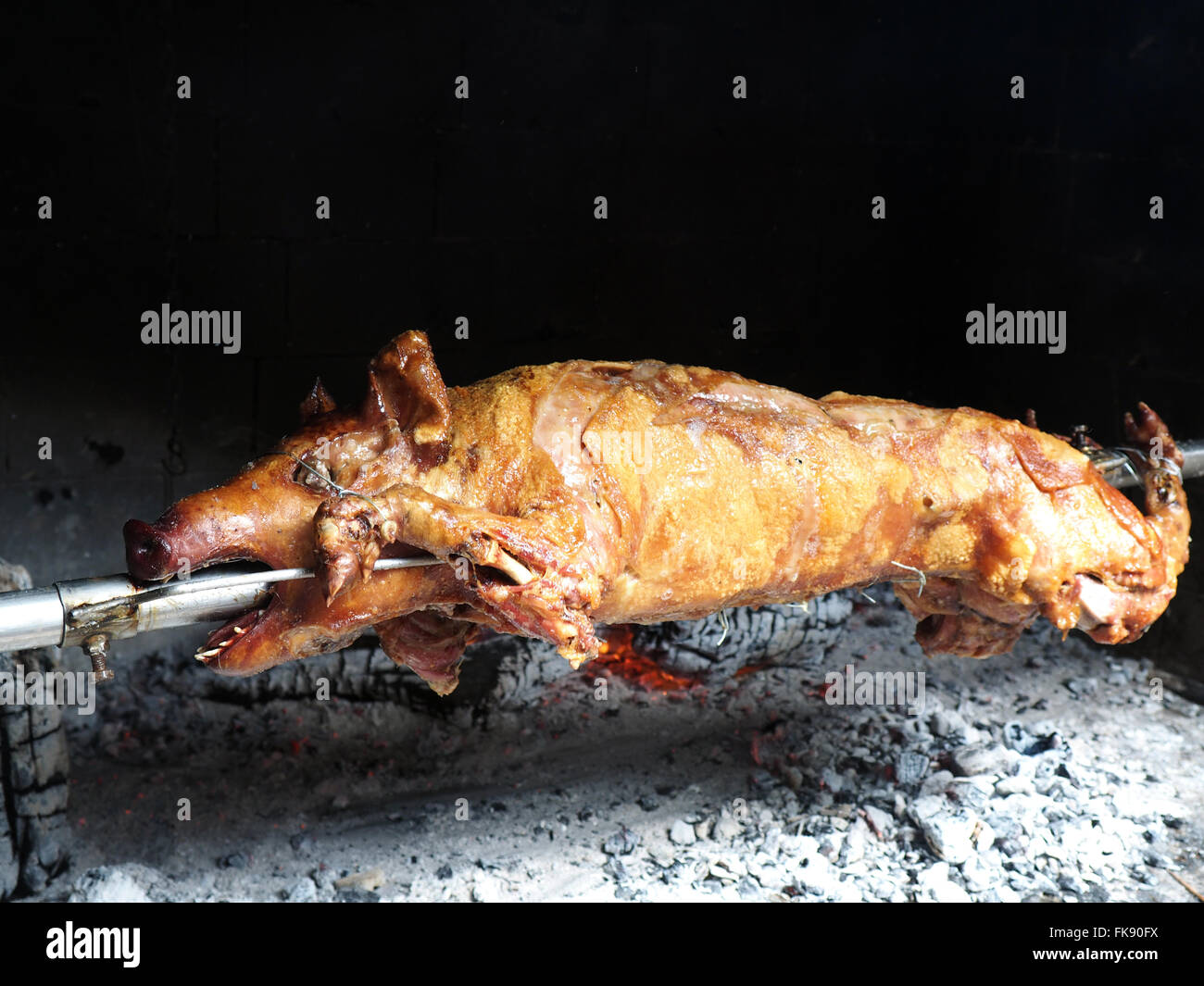 Porc rôti sur le rack en croate restaurant Banque D'Images