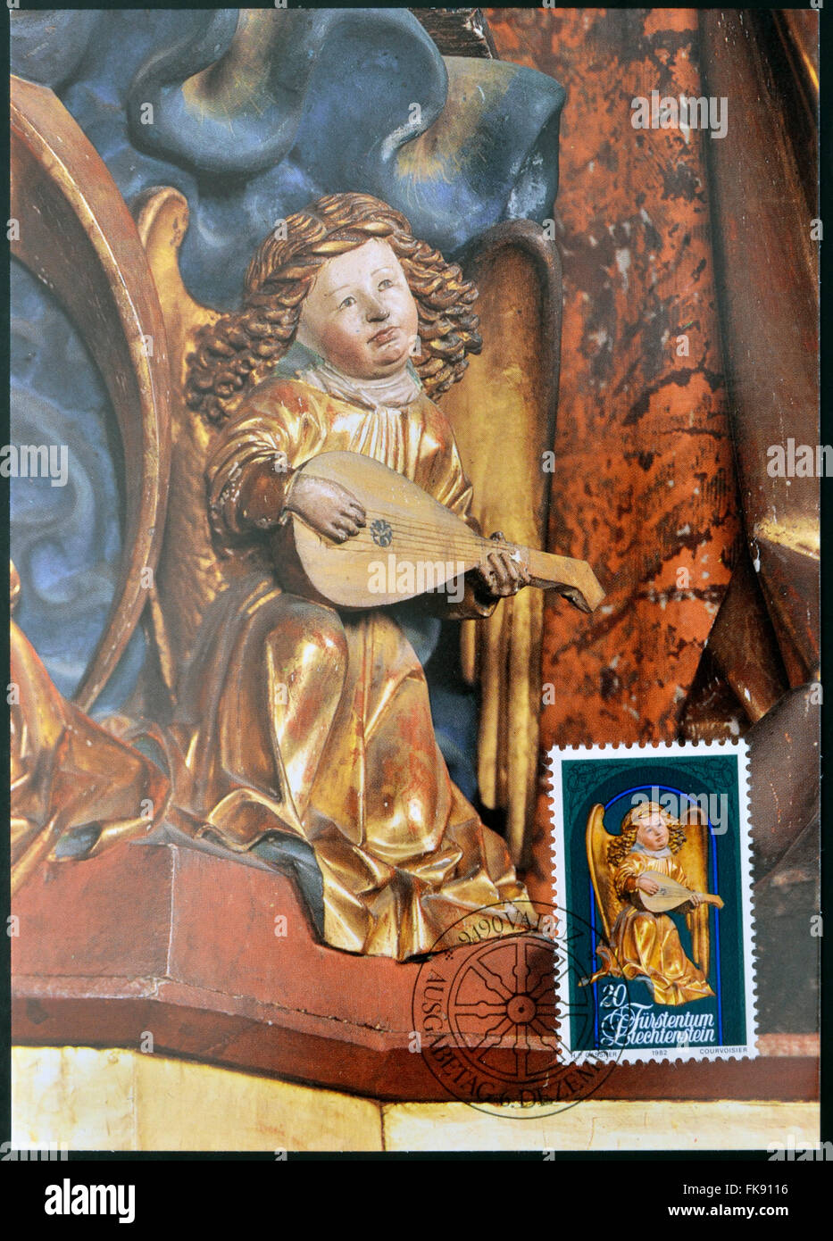 LIECHTENSTEIN - VERS 1982 : un timbre imprimé en Liechtenstein dédié aux sculptures de la cathédrale de Coire montre Angel Banque D'Images