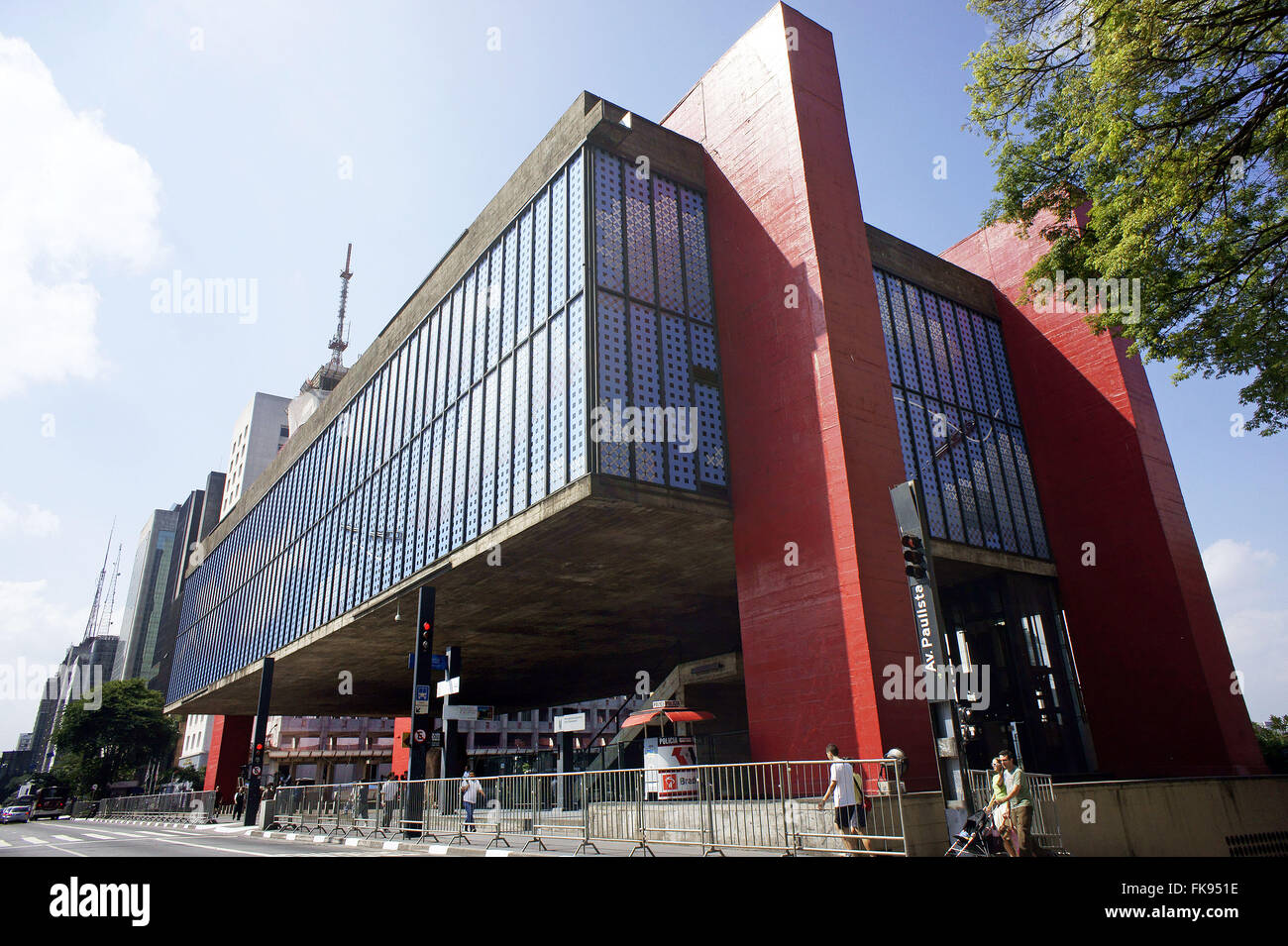 Fenêtres en plastique avec revêtement MASP travailler de l'artiste Regina Silveira Banque D'Images