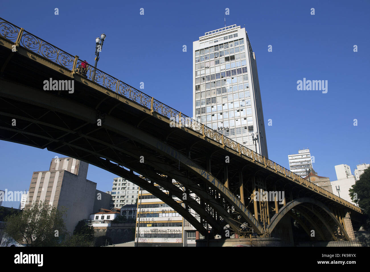 Viaduto do Santa Ifigênia no Centro da Cidade pichado Banque D'Images