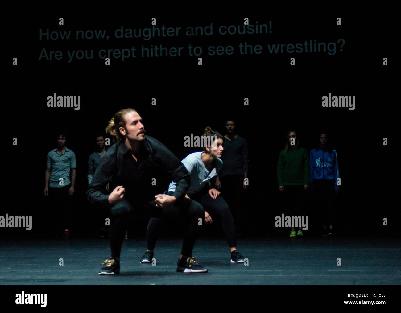 Sadler's Wells Theatre, Londres, Royaume-Uni. 7 mars, 2016. Performance des heures d'or par Rosas. Credit : Chantal Guevara/Alamy Live News Banque D'Images