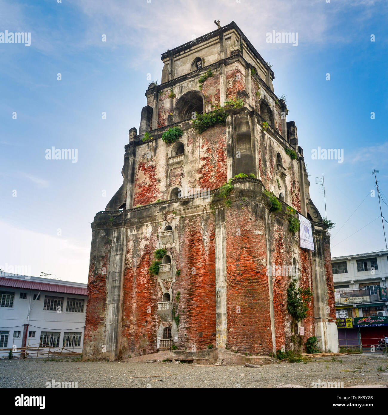 Naufrage clocher de la cathédrale de Laoag - Laoag, Ilocos Norte, Philippines Banque D'Images