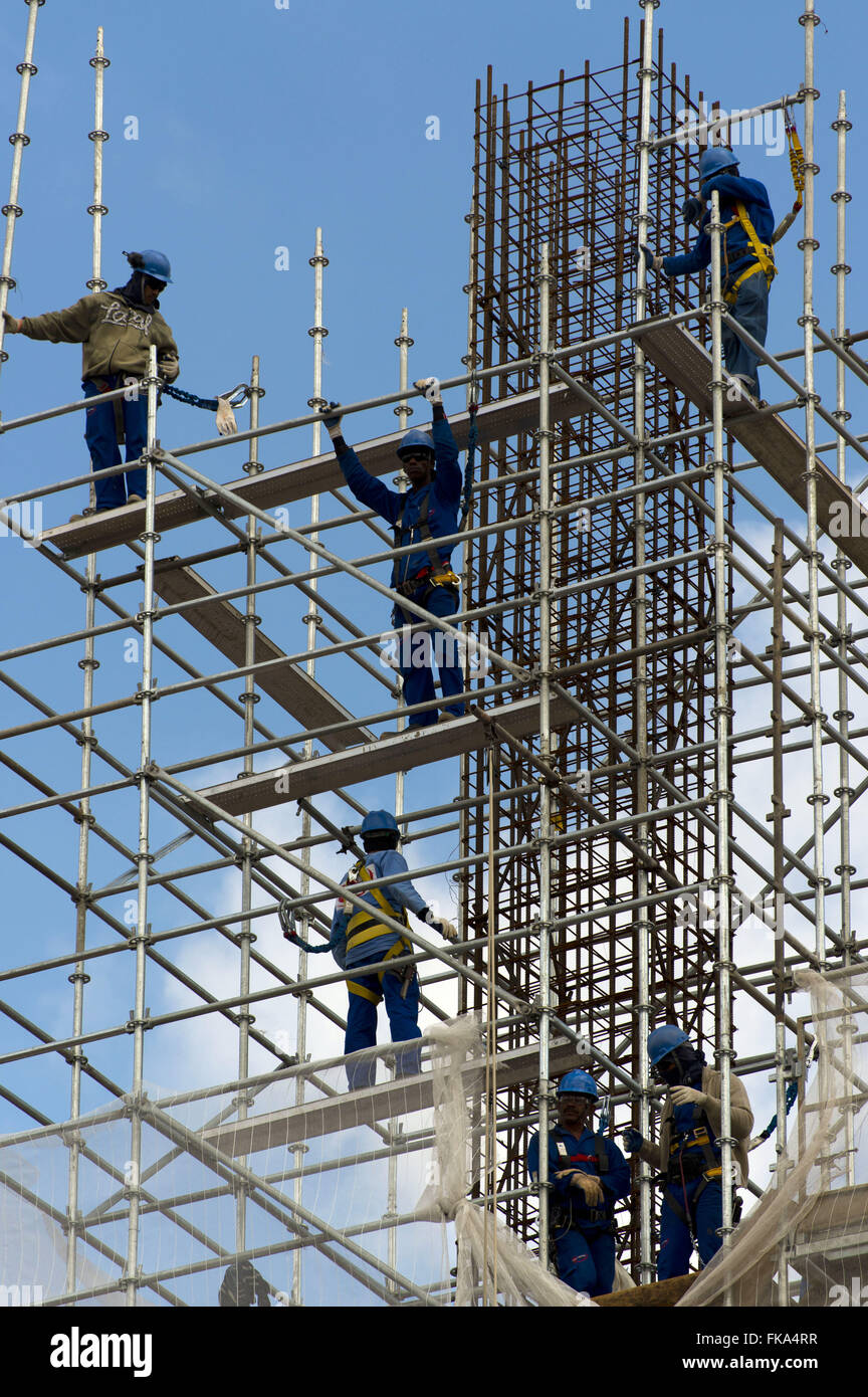Coopératives dans les travaux de l'agrandissement de l'aéroport international Guarulhos de Sao Paulo / Banque D'Images