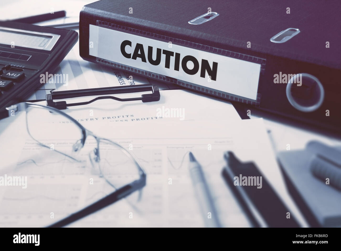 Prudence sur les anneaux. Blured, tonique de l'image. Banque D'Images