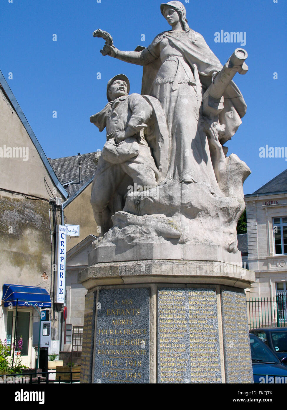Un monument en marbre commémorant les morts pendant la Seconde Guerre mondiale, l. Banque D'Images