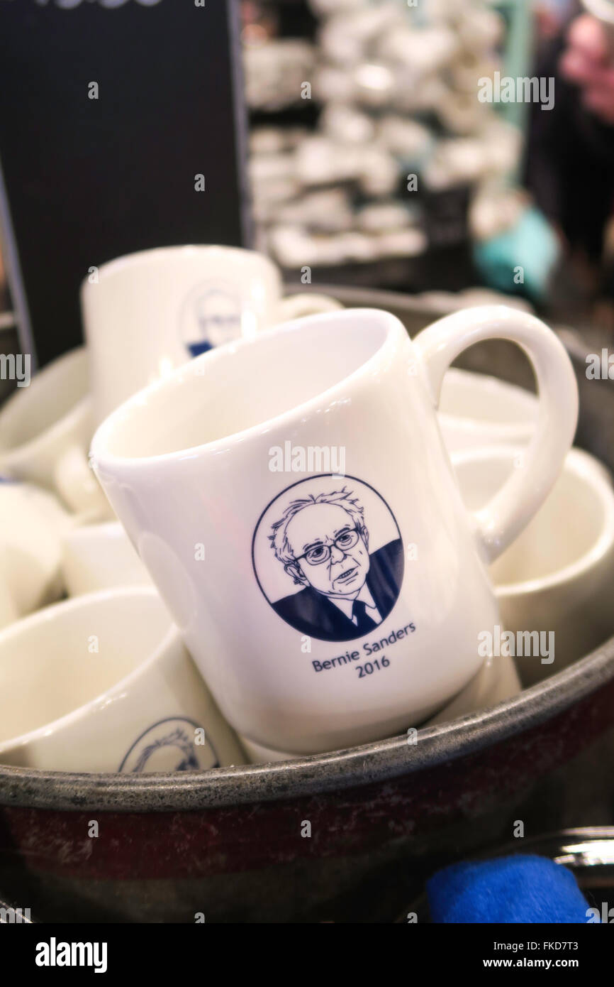 Bernie sanders chine mug, poissons eddy accueil boutique produits, NYC Banque D'Images