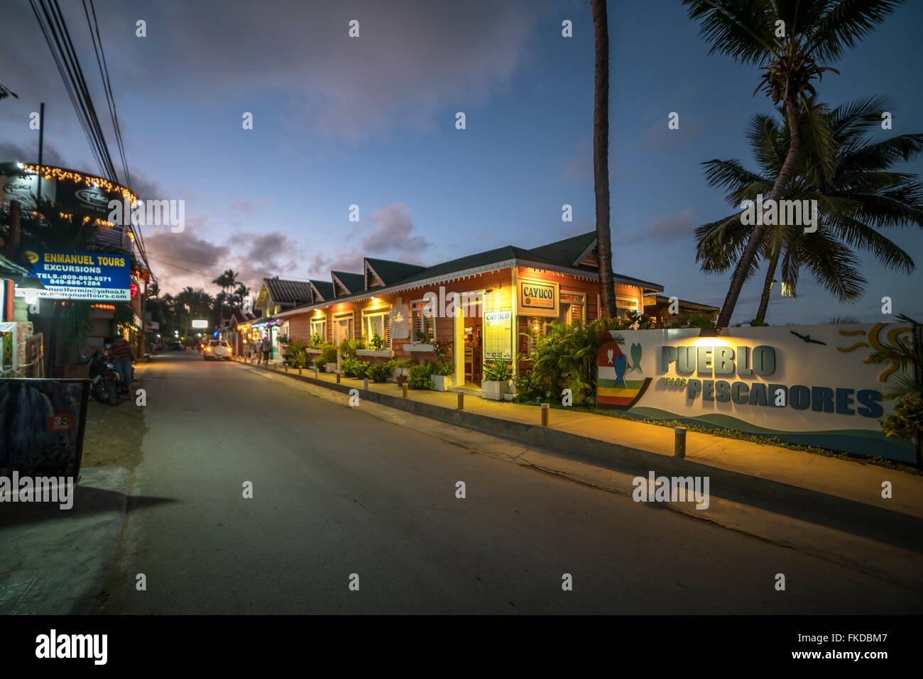 Pueblo de los Pescadores la nuit, Las Terrenas, Samana, République dominicaine, Caraïbes, Amérique Latine, Banque D'Images