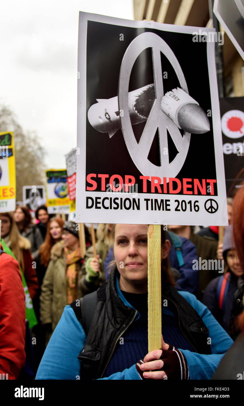 TRIDENT STOP manifestation nationale à Londres, au Royaume-Uni. Feb 27, 2016. Banque D'Images