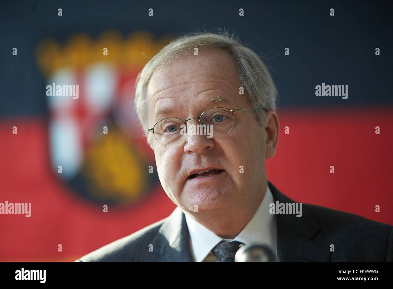 Le ministre de la Justice de Rhénanie-Palatinat Gerhard Robbers, SPD, Koblenz, Rhénanie-Palatinat, Allemagne Banque D'Images