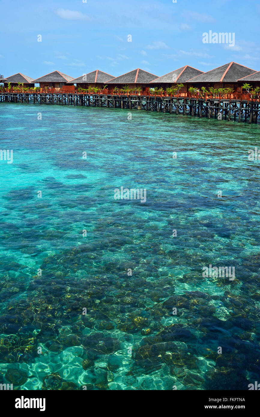 Vivant dans l'océan à Mabul island, Malaisie Banque D'Images