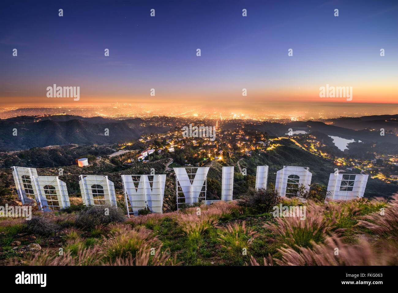 Le panneau Hollywood avec vue sur Los Angeles, Californie, USA. Banque D'Images
