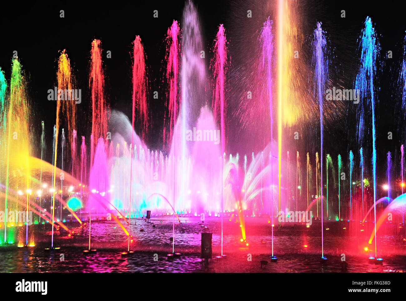 Lors d'un spectacle de feux de la fontaine du parc Rizal, Malate, Manille Banque D'Images