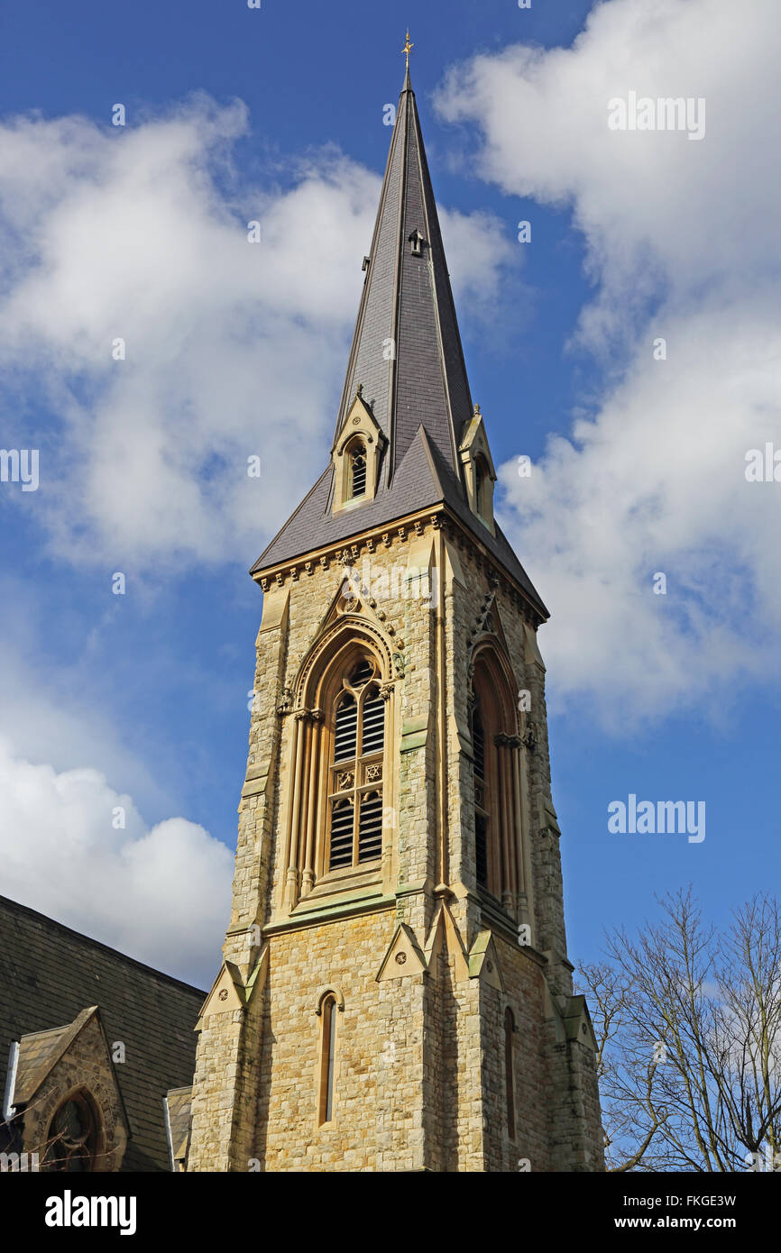 La tour et sa flèche de l'église St Stephens, Sud 76200. Un traditionnel de l'Église d'Angleterre victorienne, des capacités dans le sud de Londres Banque D'Images