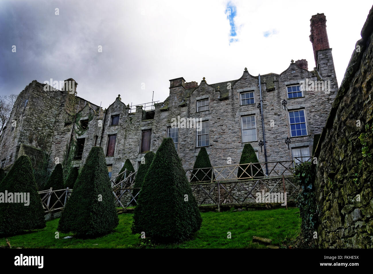 Hay-on-Wye (Y Gelli Gandryll ou Y Gelli en gallois) ou 'Foin', est une petite ville de marché en Brecknockshire, maintenant Powys, au Pays de Galles. Banque D'Images