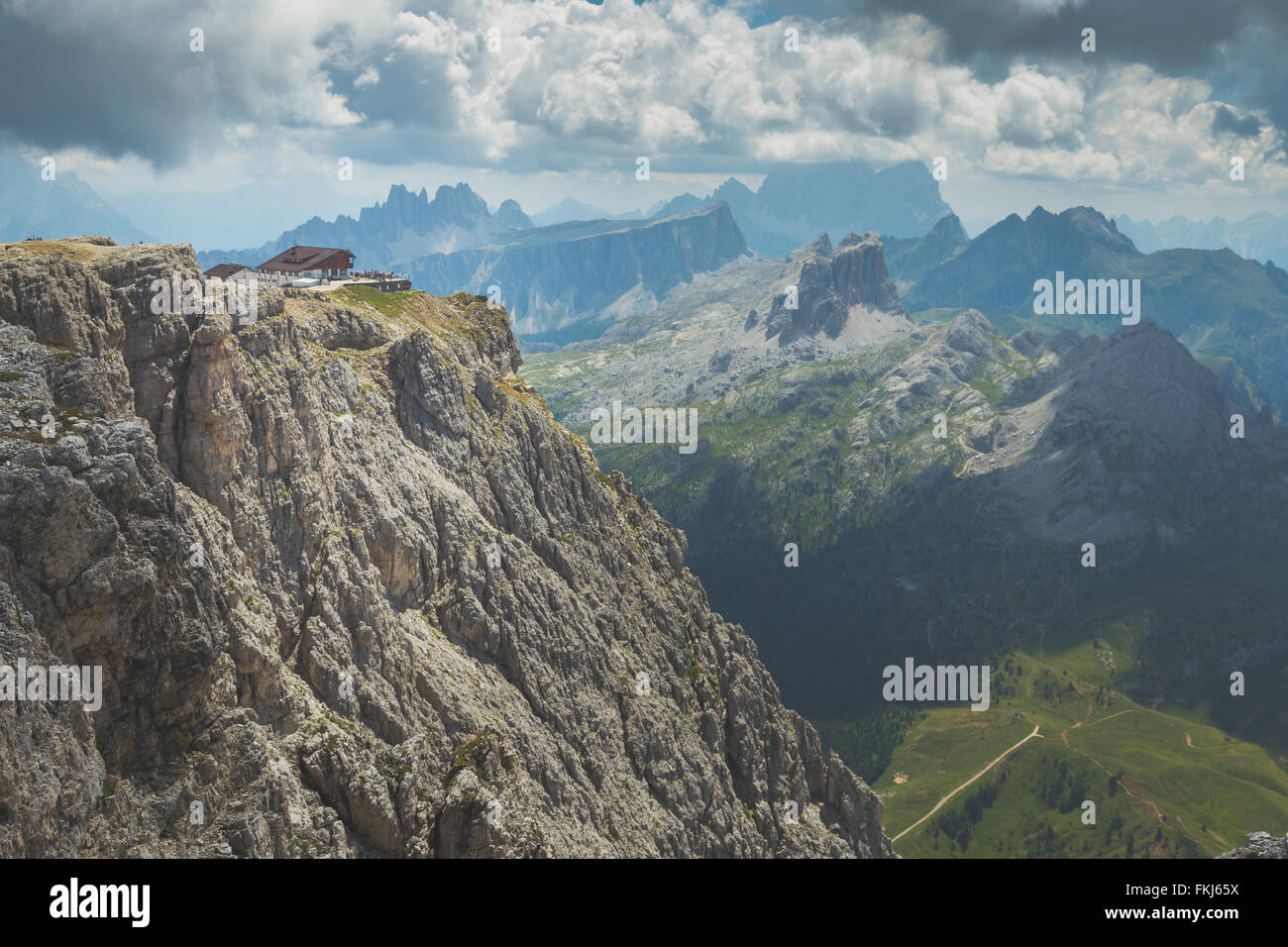 L'été dans les montagnes des Dolomites, près de Cortina D'Ampezzo Banque D'Images