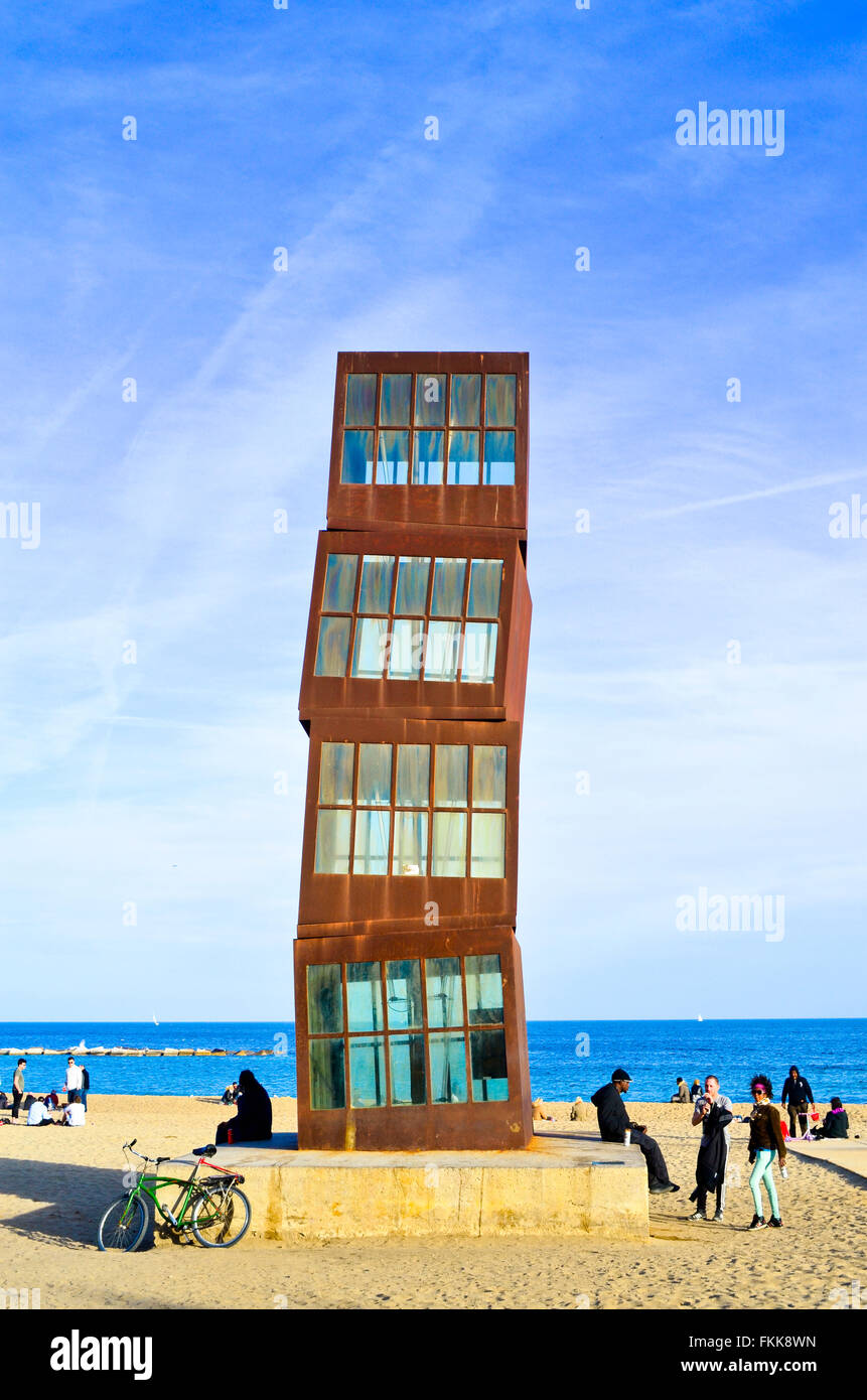 L'Estel Ferit ,les blessés Star. Sculpture par Rebecca Horn, la plage de Barceloneta, Barcelone, Catalogne, Espagne Banque D'Images