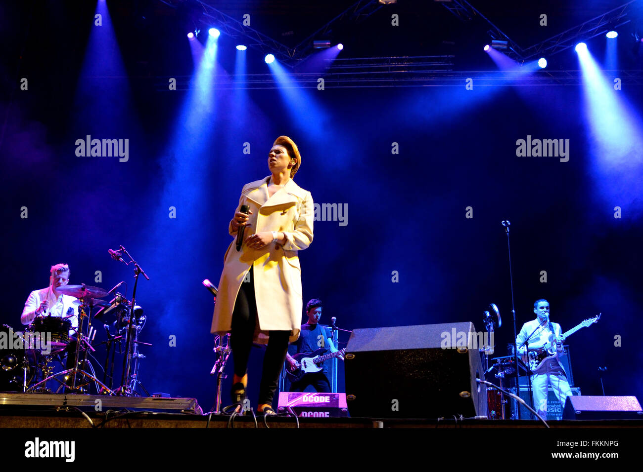 MADRID - SEPT 13 : La Roux (electronic synthpop band) concert au Festival Dcode le 13 septembre 2014 à Madrid, Espagne. Banque D'Images