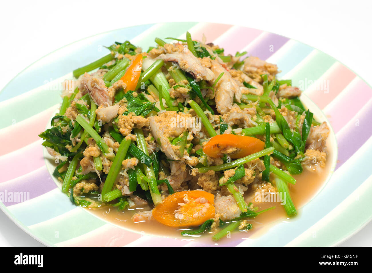 Sauté de viande de crabe avec du curry, cuisine de style thaï. Banque D'Images