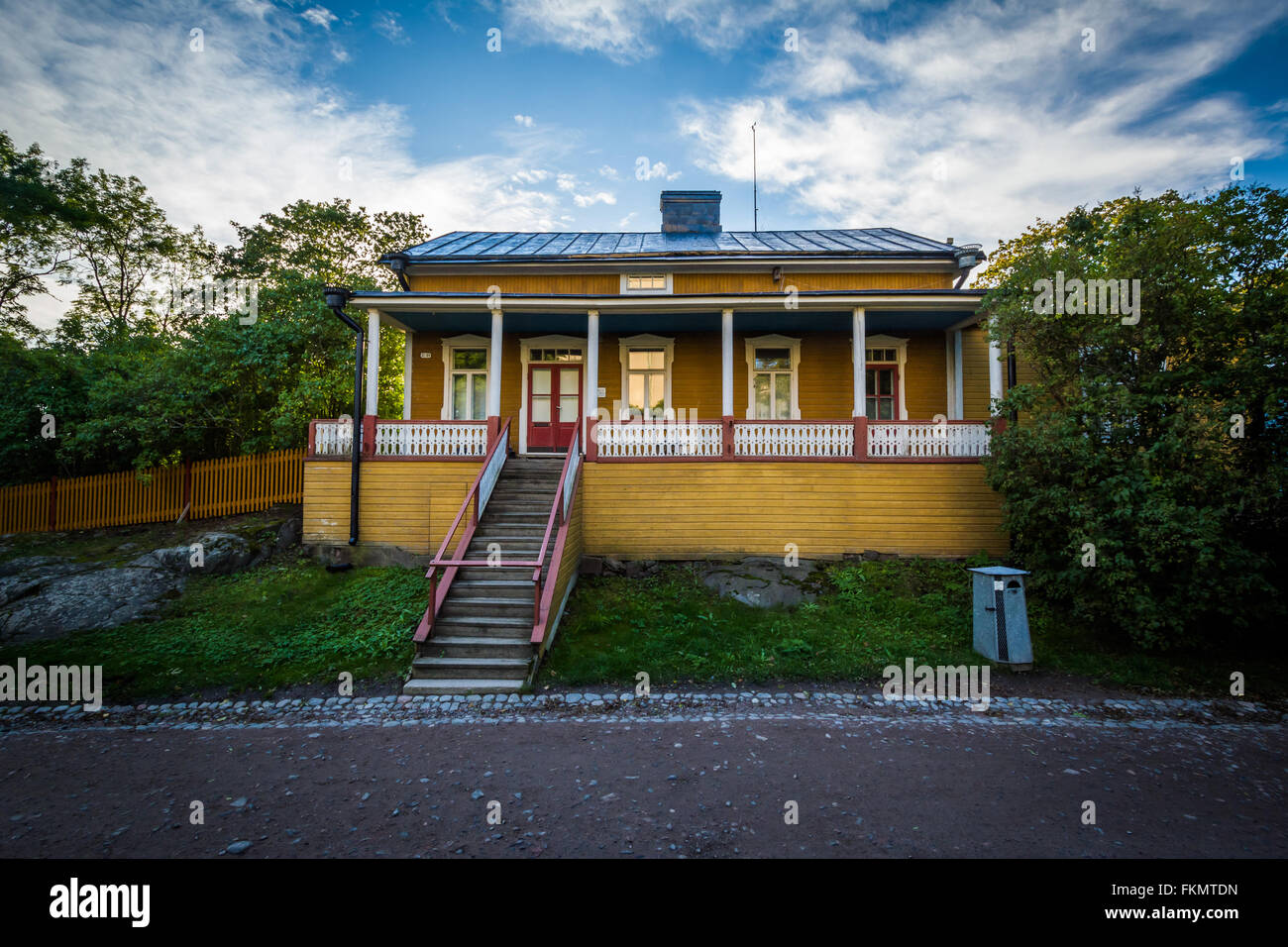 Maison sur l'île de Suomenlinna, à Helsinki, en Finlande. Banque D'Images