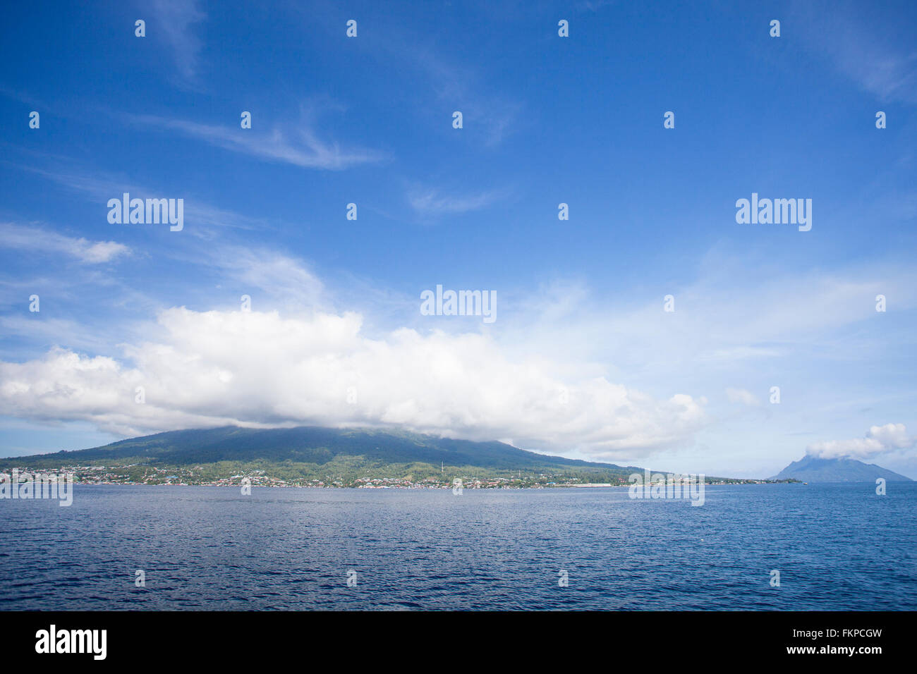 Vue d'Fastofiri Breathaking Island dans l'archipel des Moluques (Moluques) de l'Est de l'Indonésie. Banque D'Images