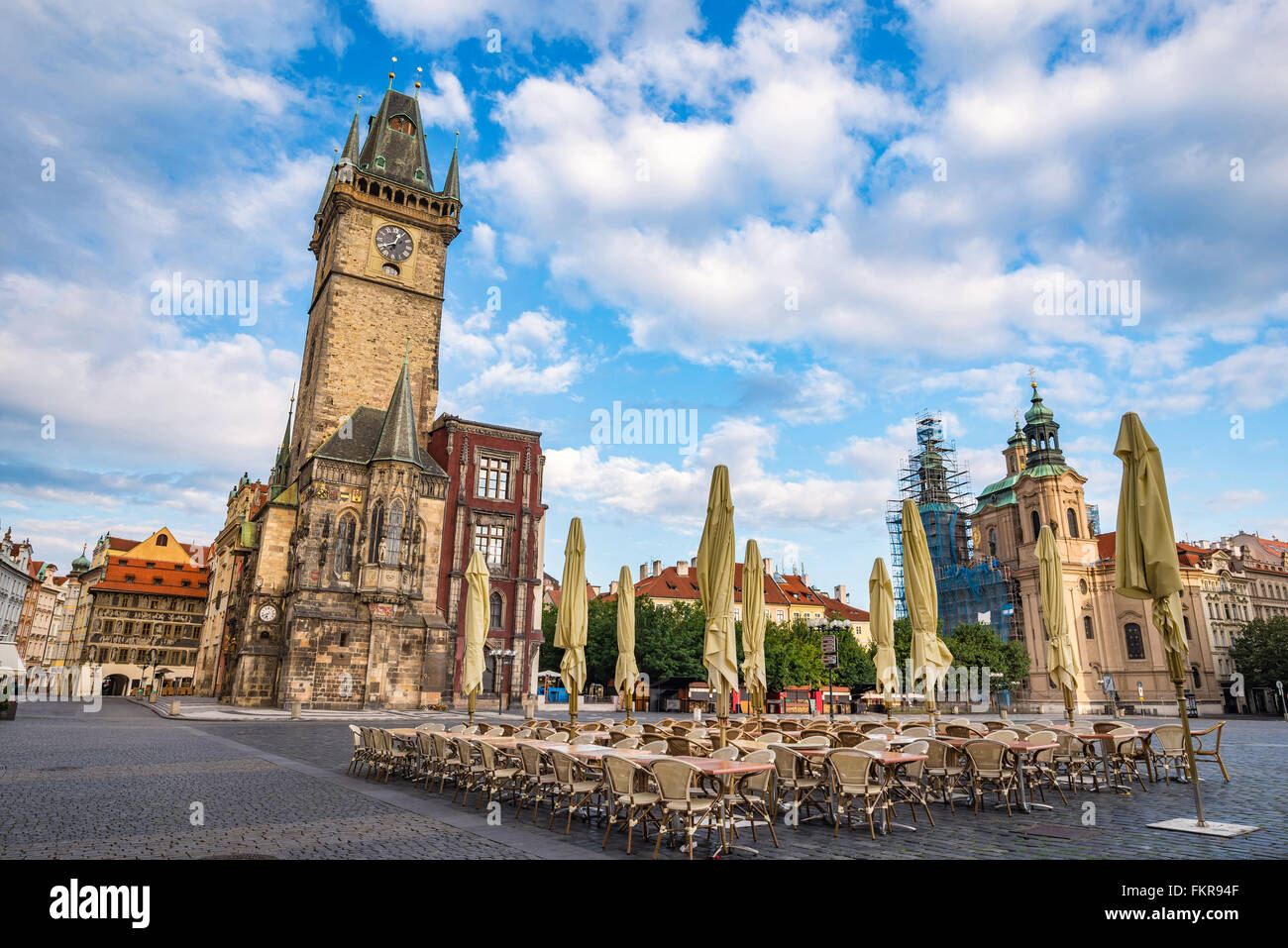 Place de la vieille ville de Prague et la Tour de l'horloge, République Tchèque Banque D'Images