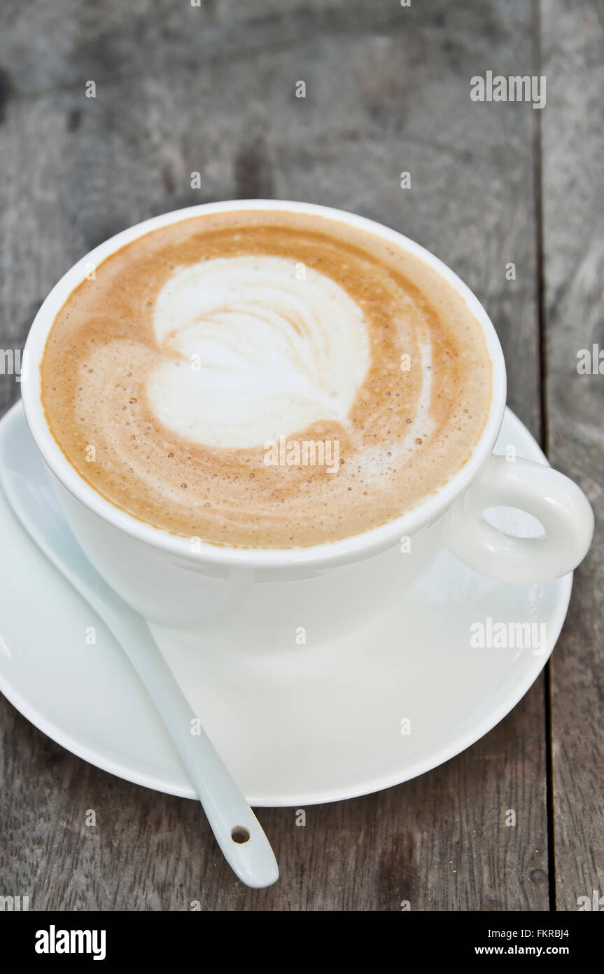 Sex cappuccino dans white cup. Banque D'Images