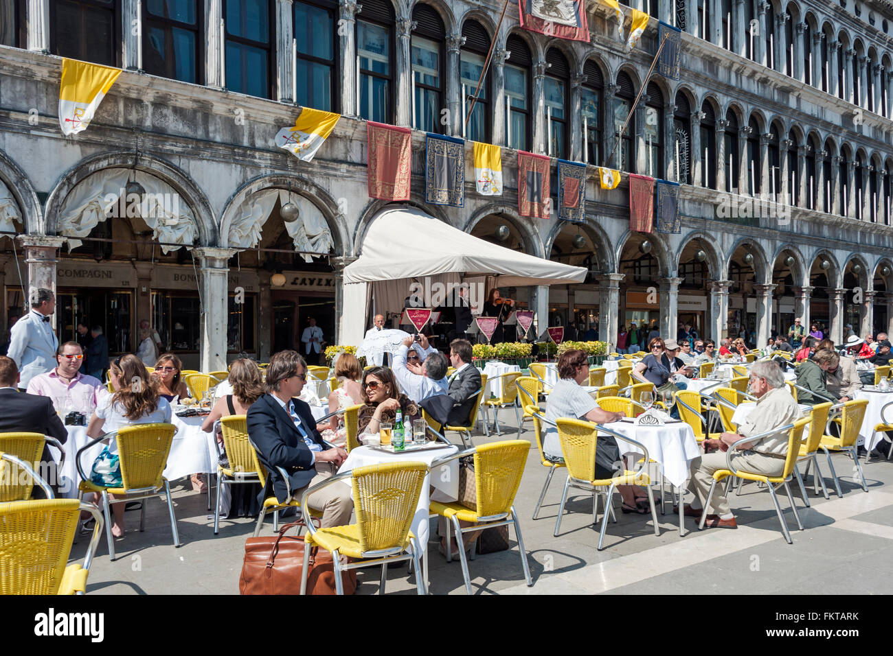 Restaurant à la place Saint Marc Venise Italie Banque D'Images