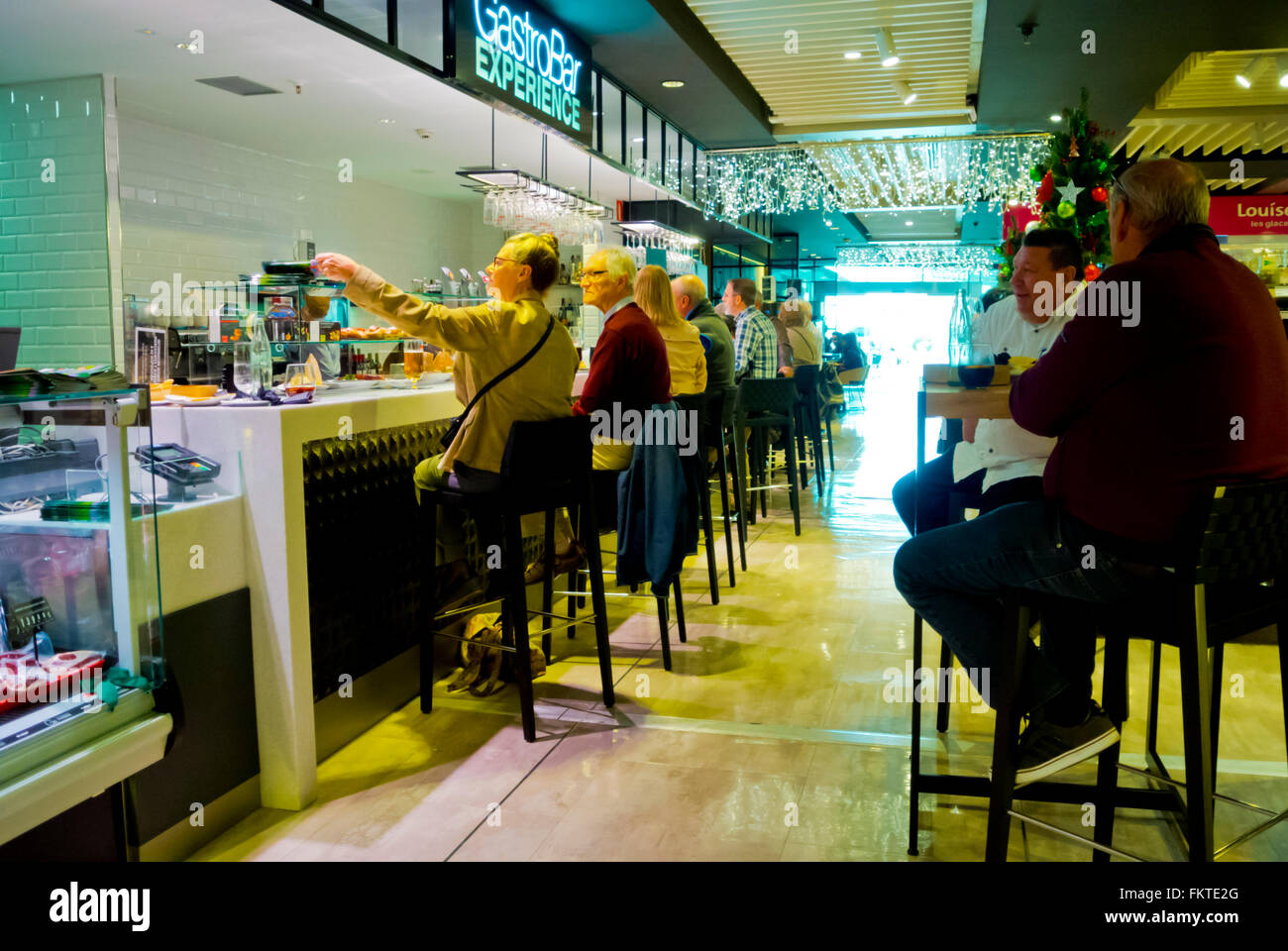 GastroBar, Expérience gastronomique, haut-de-chaussée, restauration et supérette, El Corte Ingles, Malaga, Andalousie, Espagne Banque D'Images