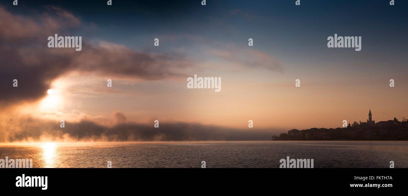 Baveno, Lac Majeur, Piémont, Italie Banque D'Images