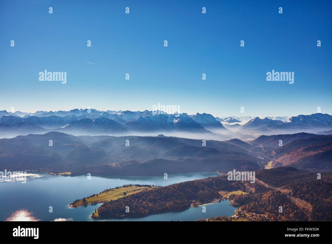 Portrait de montagnes et sur le lac de Walchen, Bavière, Allemagne Banque D'Images