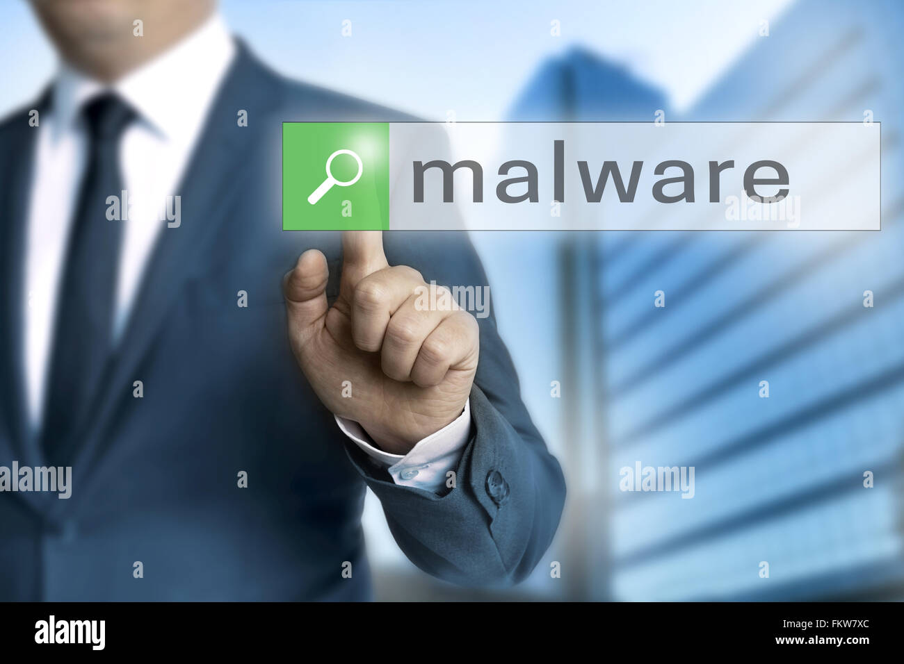 Navigateur de malware est exploité par l'homme d'affaires. Banque D'Images