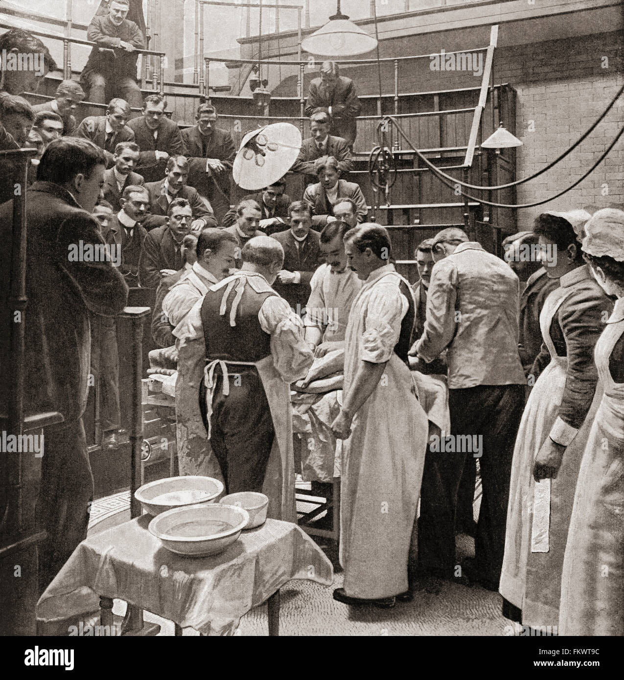 Une opération à l'hôpital de Charing Cross, Londres, Angleterre à la fin du xixe siècle. Banque D'Images